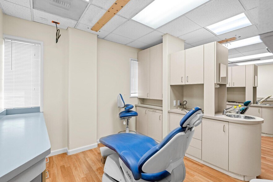 More Photos Of 1041 McKeever Ave, Hayward Medical For Sale