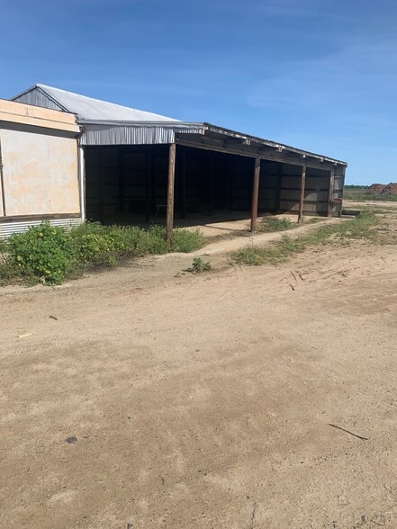 More Photos Of 24148 Robertson Blvd, Chowchilla Industrial For Sale