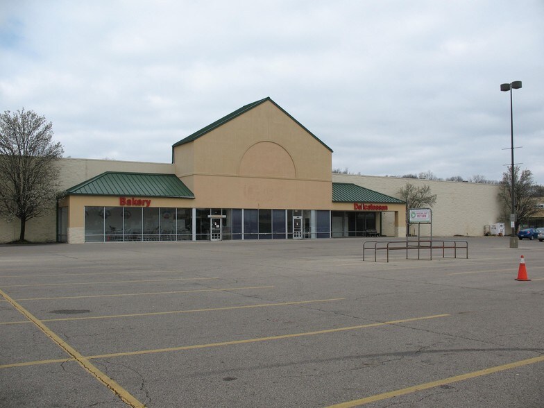 More Photos Of 601-637 Central Ctr, Chillicothe Unknown For Lease