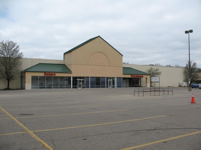 More Photos Of 601-637 Central Ctr, Chillicothe Unknown For Lease