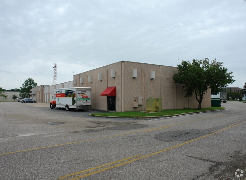 More Photos Of 450 Bel Air Blvd, Mobile Freestanding For Lease