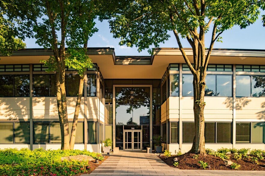 More Photos Of 760 Constitution Dr, Exton Office For Lease