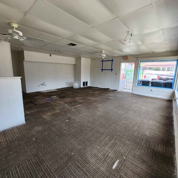 More Photos Of 315 E Front St, Tyler Flex For Lease