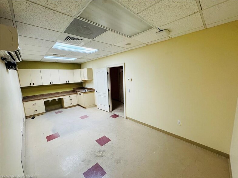 More Photos Of 2237 US Highway 27 S, Sebring Medical For Lease