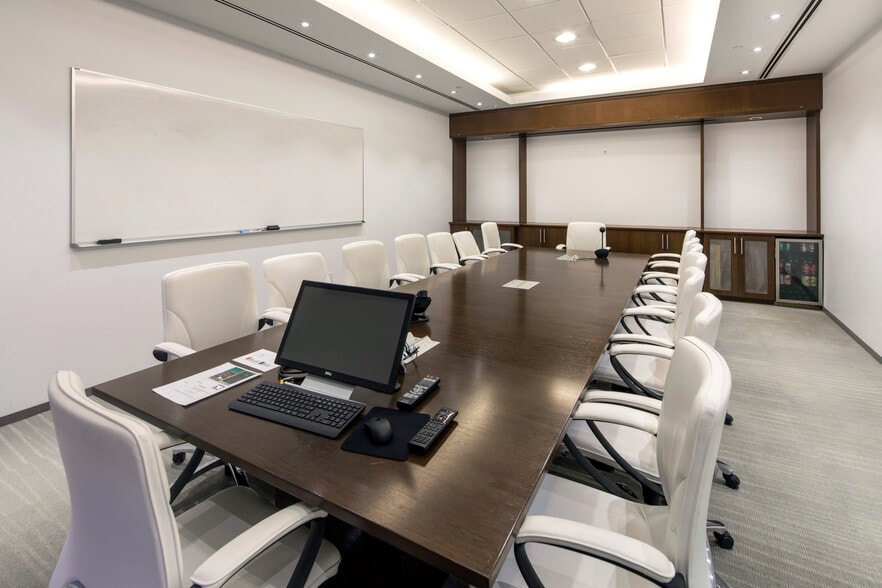 More Photos Of 610 N Hollywood Way, Burbank Office For Lease