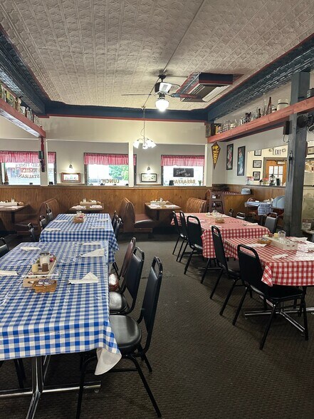 More Photos Of 108 N Phelps St, Decatur General Retail For Sale
