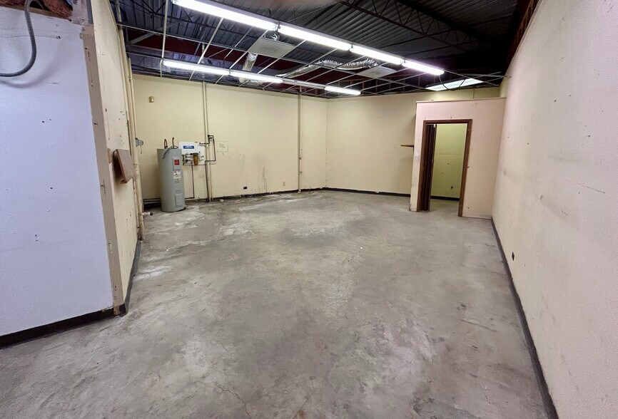 More Photos Of 3434 Cherry Ridge St, San Antonio Freestanding For Sale