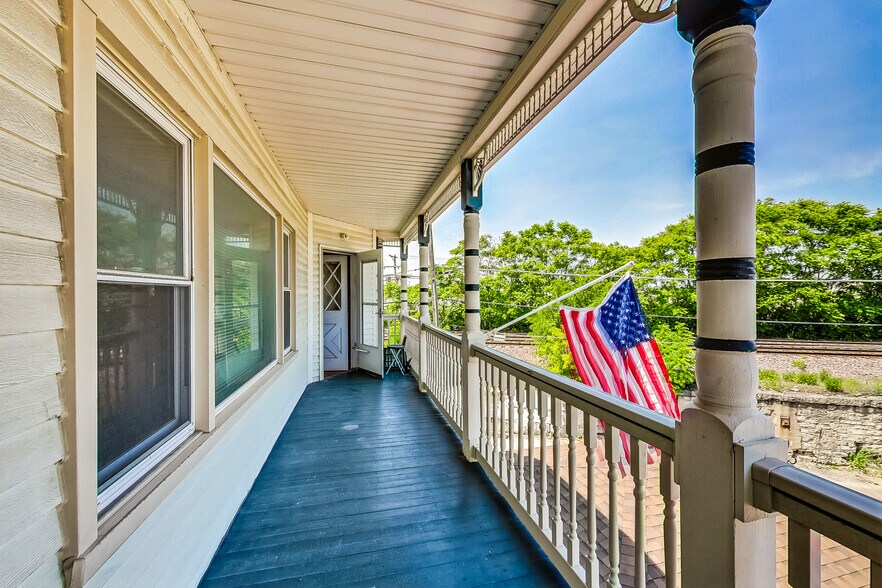 More Photos Of 2506-2508 N Clybourn Ave, Chicago Storefront Retail Residential For Sale