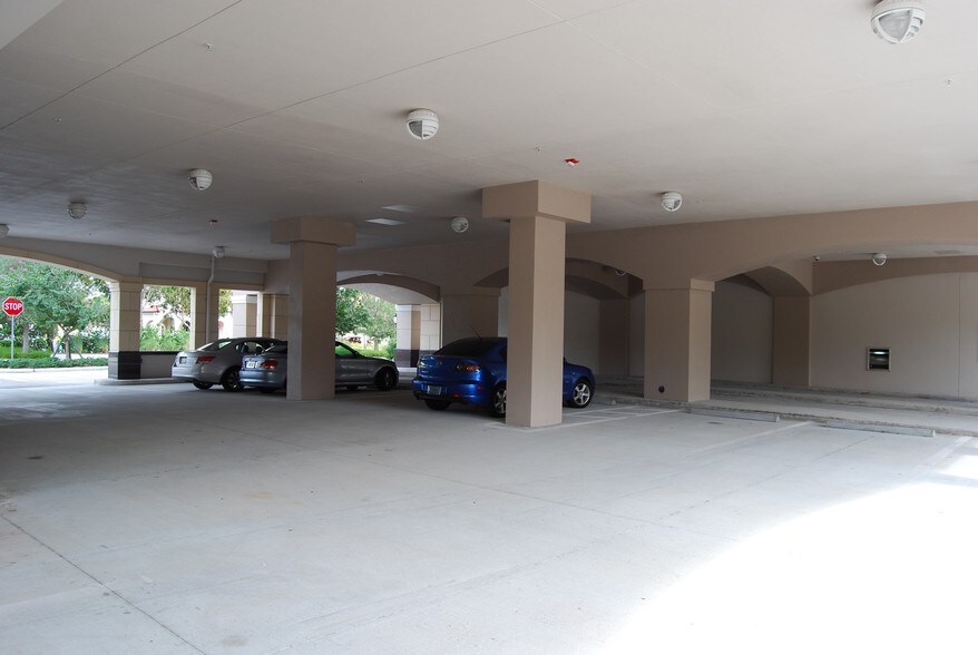 More Photos Of 8625 Tamiami Trl N, Naples Office For Lease
