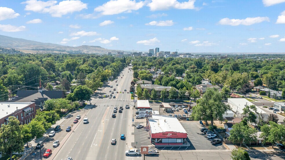More Photos Of 2727 W State St, Boise Freestanding For Sale