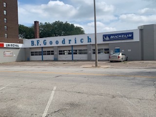 Primary Photo Of 1901 4th Ave, Rock Island Auto Repair For Sale