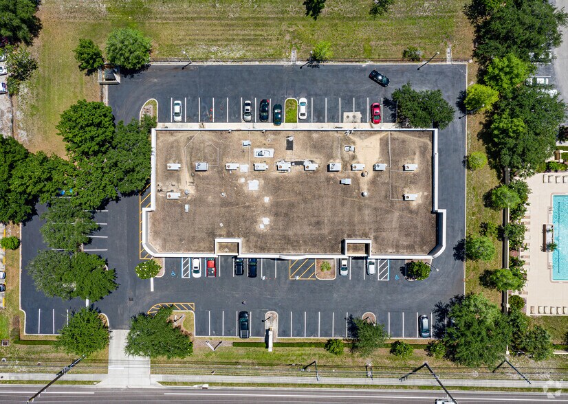 More Photos Of 3050 Alafaya Trl, Oviedo Freestanding For Lease