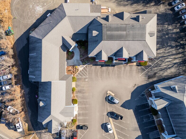 More Photos Of 105 Lafayette Rd, Hampton Falls Freestanding For Sale