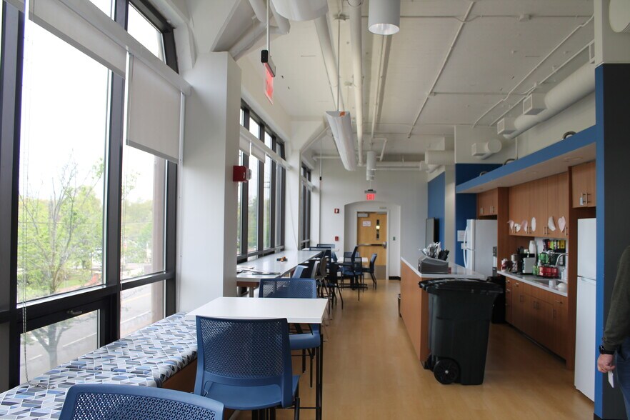 More Photos Of 4 Science Park, New Haven Office For Sale