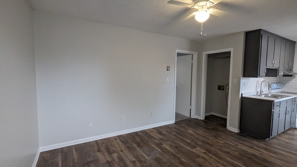More Photos Of 804 Meadow Ridge Ct, Winston-Salem Apartments For Sale