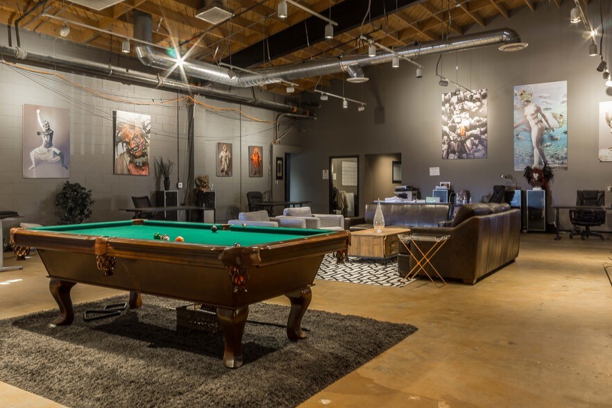 More Photos Of 3000 N Hollywood Way, Burbank Office For Lease