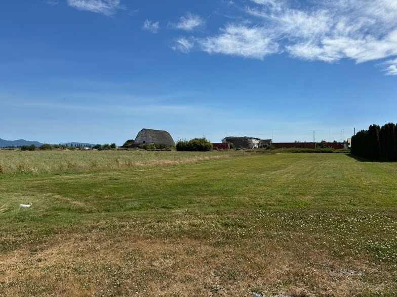 More Photos Of 14285 Laconner Whitney rd, Mount Vernon General Retail For Lease