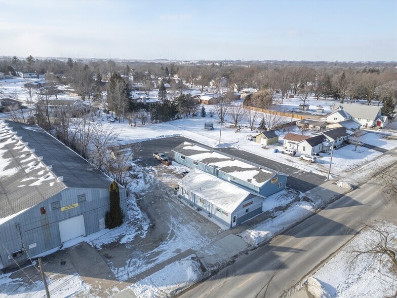 More Photos Of 1004 5th Ave, Charles City Specialty For Sale