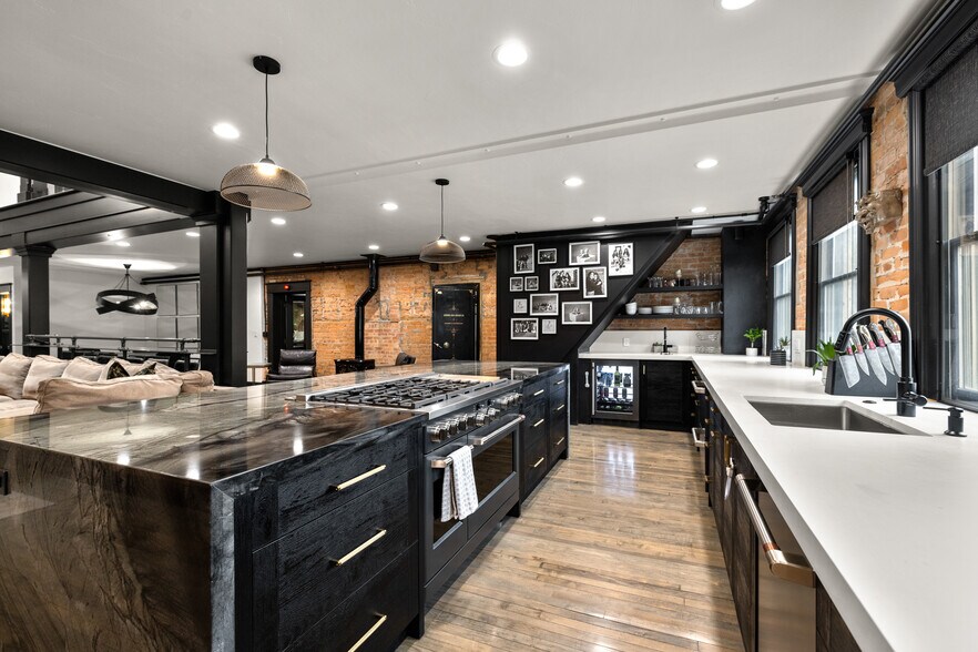 More Photos Of 30-50 2nd St E, Kalispell Office Residential For Sale