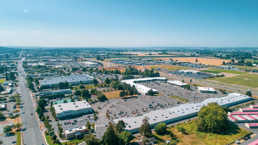 More Photos Of 448 Fashion Way, Burlington Unknown For Lease