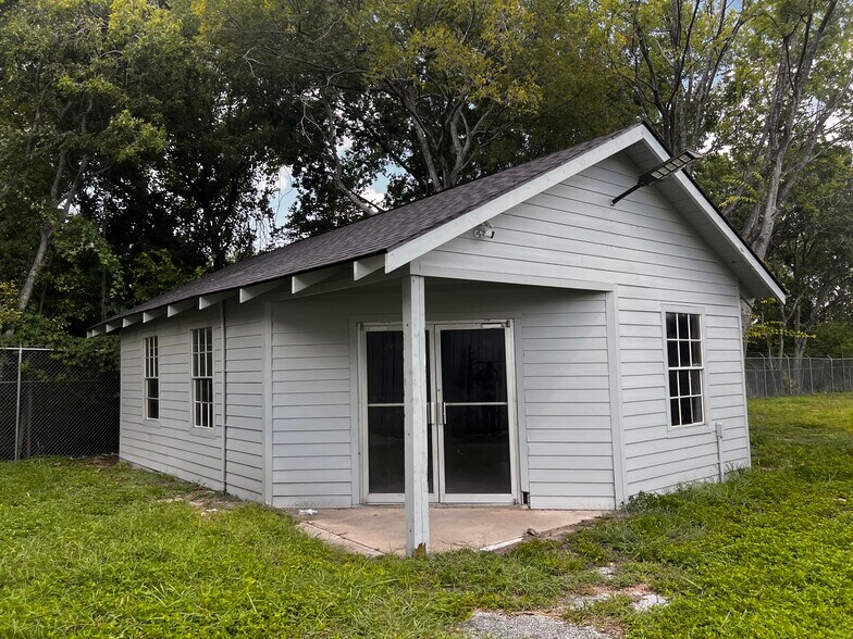 More Photos Of 11950 Alief Clodine Rd, Houston Light Distribution For Lease