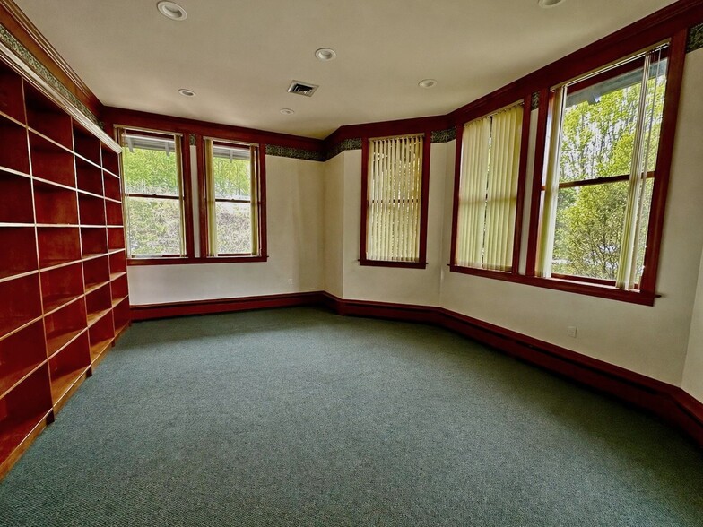 More Photos Of 1 Railroad Sq, Haverstraw Office For Sale