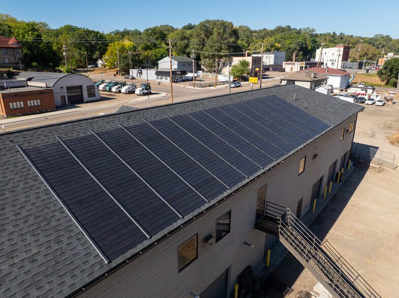 More Photos Of 820 N Concord St, South Saint Paul Light Distribution For Lease