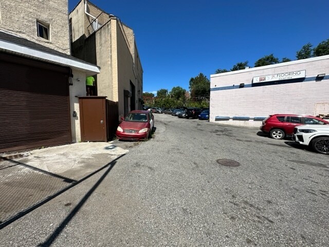 More Photos Of 221 Washington St, Mount Vernon Warehouse For Sale