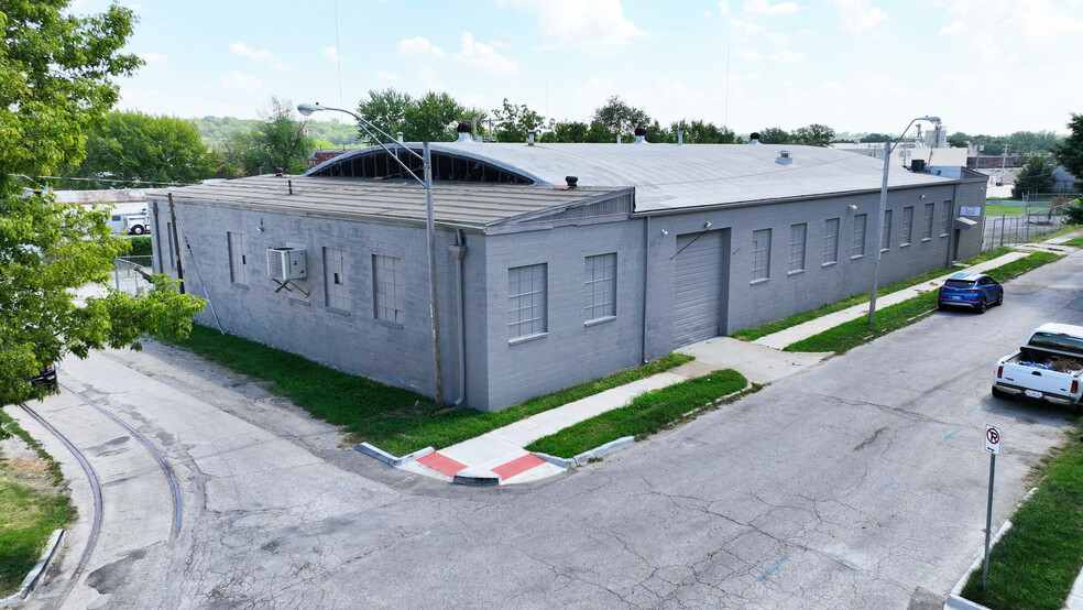 Primary Photo Of 7201 E 16th St, Kansas City Manufacturing For Sale