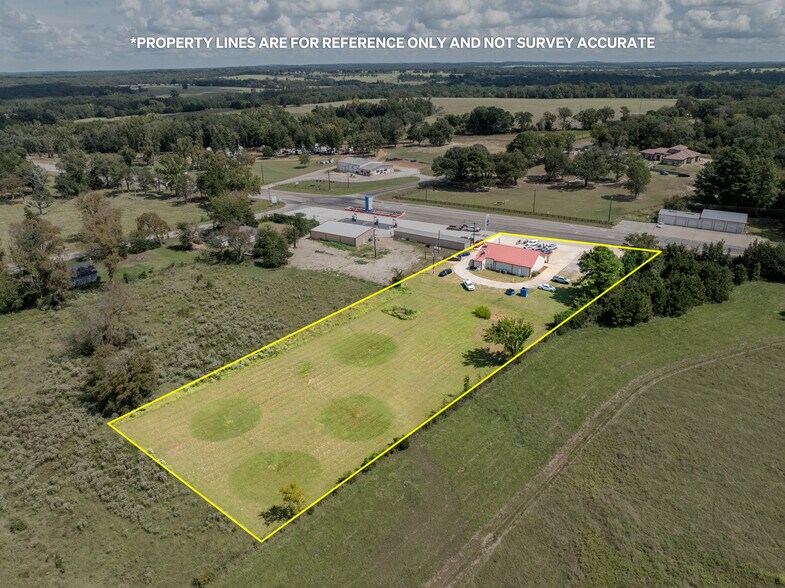 More Photos Of 17589 TX-19 Hwy, Montalba General Retail For Sale