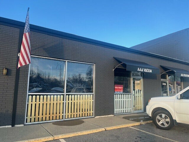 More Photos Of 231-225 S 21st St, Newark Unknown For Lease