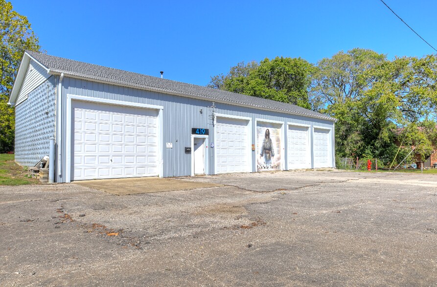 More Photos Of 419 E Main St, Mount Sterling Warehouse For Lease