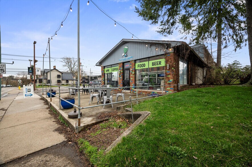 More Photos Of 138 S Market St, New Wilmington Storefront For Sale