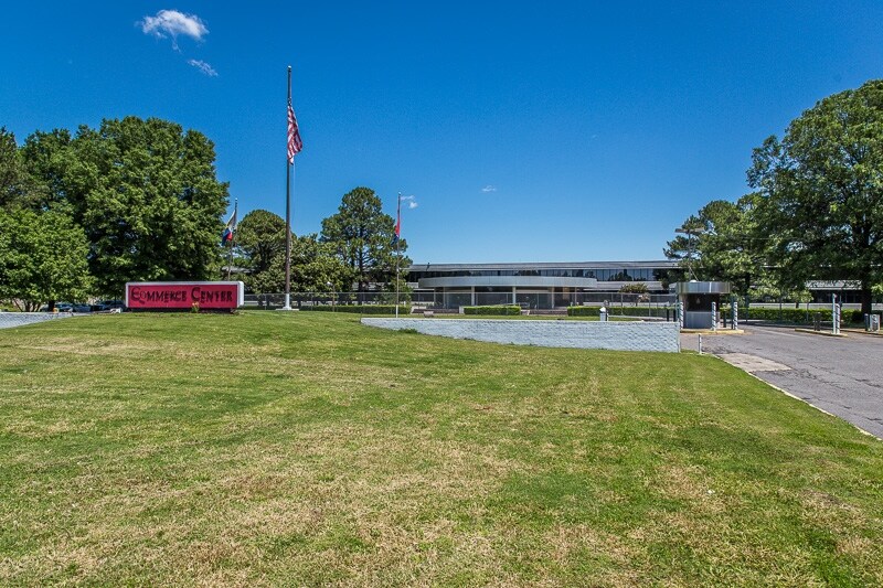 More Photos Of 3796 Lamar Ave, Memphis Office For Sale