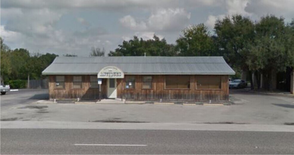 More Photos Of 18645 FM 1431, Jonestown Restaurant For Sale