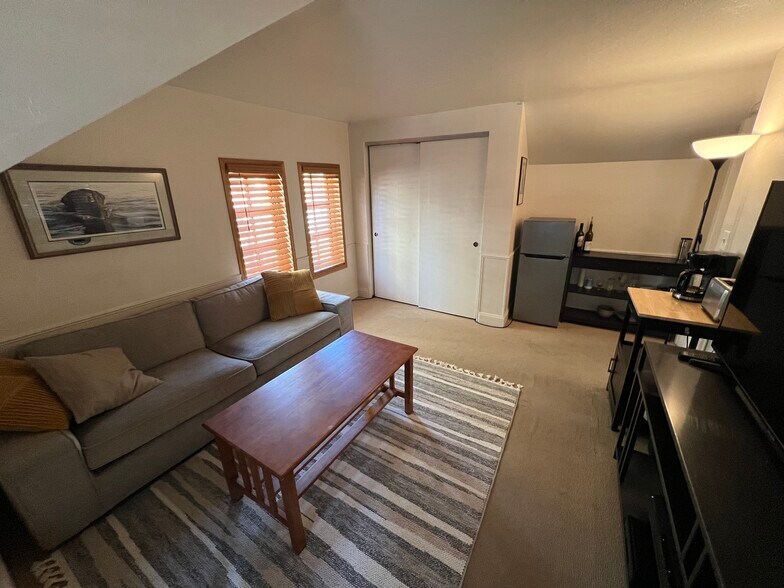 More Photos Of 963 3rd St, South Lake Tahoe Office Residential For Sale