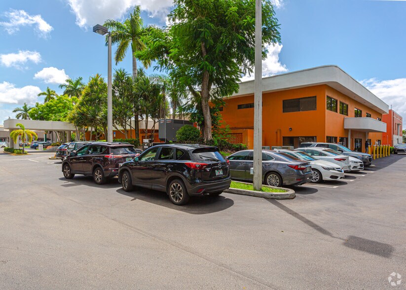 More Photos Of 7867 N Kendall Dr, Miami Medical For Lease