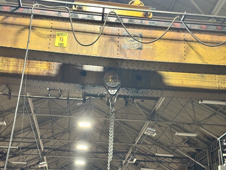 More Photos Of 1500-1538 W Saint Paul Ave, Milwaukee Manufacturing For Sale