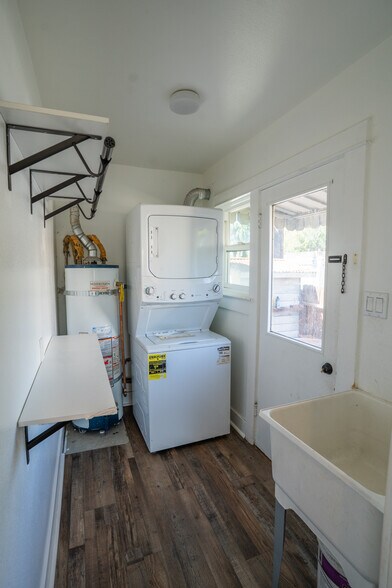 More Photos Of 912 E Commonwealth Ave, Fullerton Apartments For Sale