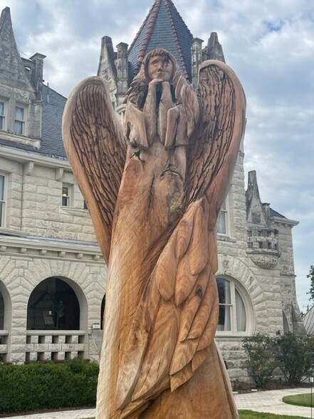 More Photos Of 950 E Grayson St, San Antonio Lodge Meeting Hall For Sale