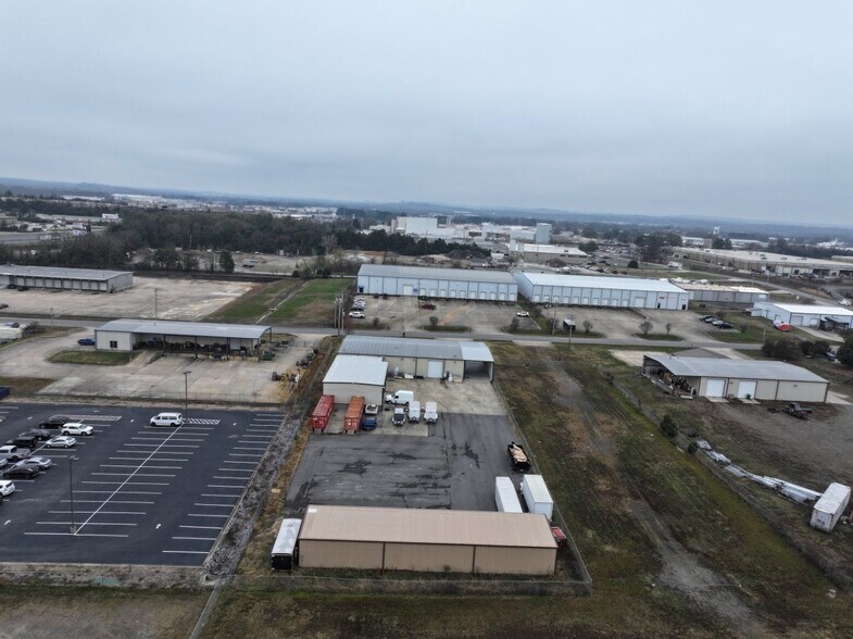 More Photos Of 980 Runway Dr, Conway Warehouse For Sale
