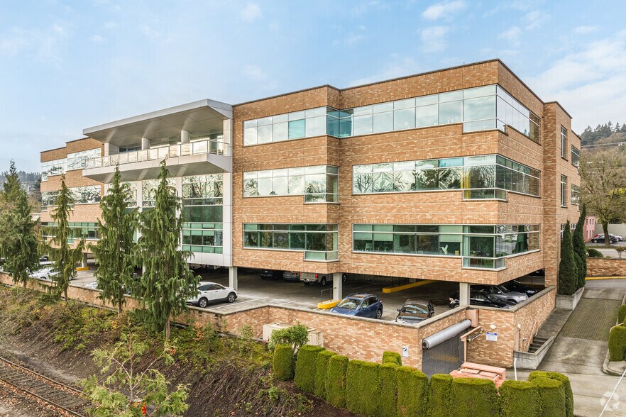 More Photos Of 6500 S Macadam Ave, Portland Office For Lease