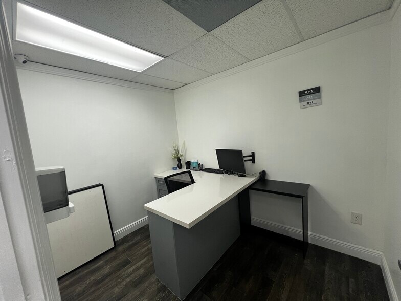More Photos Of 13500 SW 88th St, Miami Medical For Sale