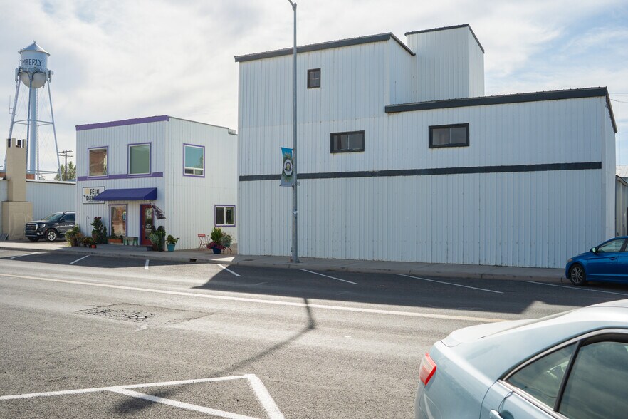 More Photos Of 319 Main St N, Kimberly Warehouse For Sale