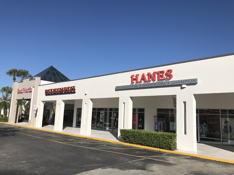 More Photos Of 6050 Collier Blvd, Naples Storefront For Sale