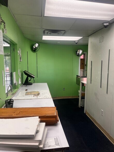 More Photos Of 2600 S Claiborne Ave, New Orleans General Retail For Sale