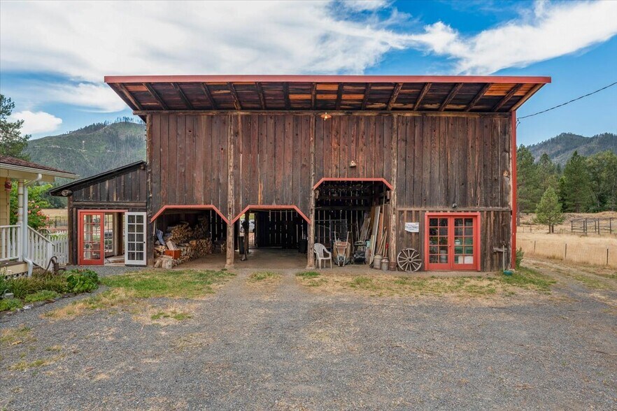 More Photos Of 44510 State 96 Hwy, Seiad Valley Land For Sale
