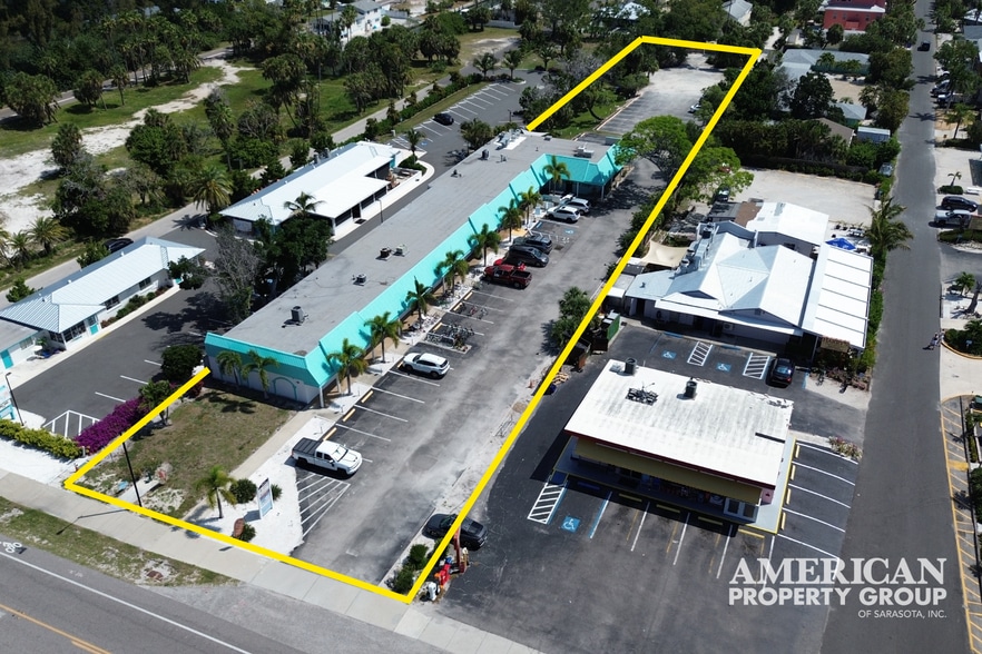 Primary Photo Of 5610 Gulf of Mexico Dr, Longboat Key Restaurant For Sale