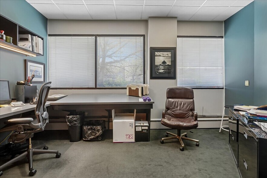 More Photos Of 6476-6492 Sligo Mill Rd, Takoma Park Warehouse For Lease