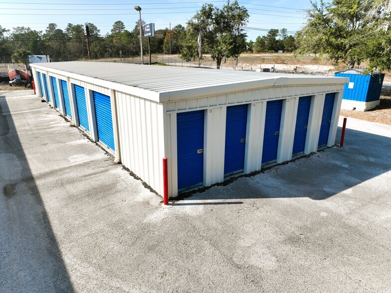 More Photos Of 9832 Osceola Dr, Spring Hill Self Storage For Sale